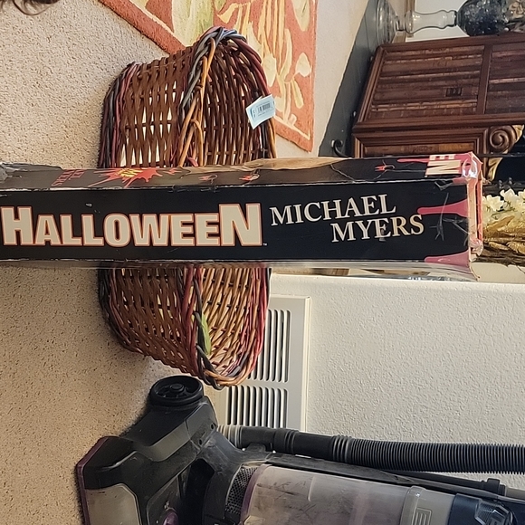Halloween Michael Myers collectibles - Picture 5 of 13
